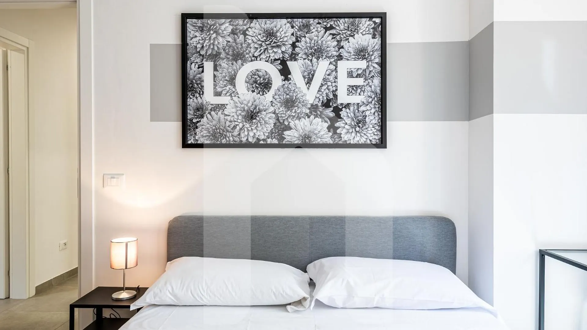 Homiday - New House - Pisa Aeroporto - Free Parking Apartment